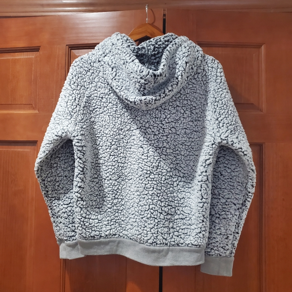 Pink Victoria's Secret Sherpa - Picture 4 of 5